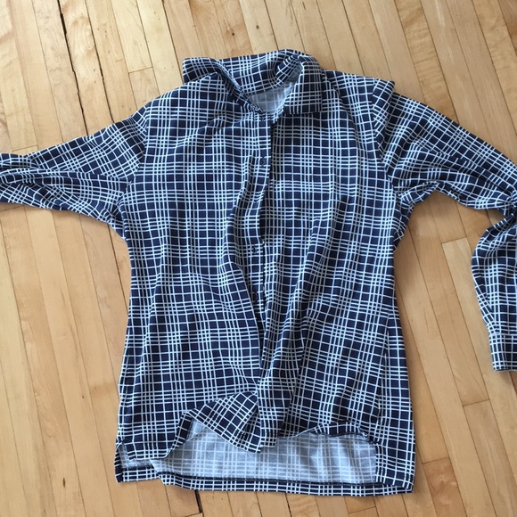 Tory Sport navy plaid buttondown M - Picture 2 of 7